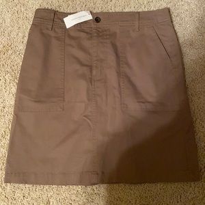 Banana republic tan cargo skirt